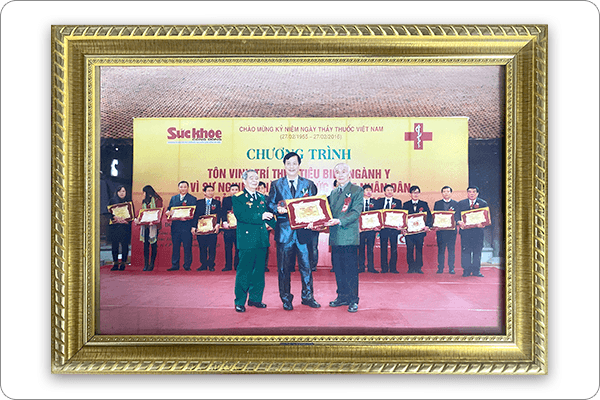 Đội ngũ bác sĩ giỏi, bằng cấp chính quy, giàu thành tích